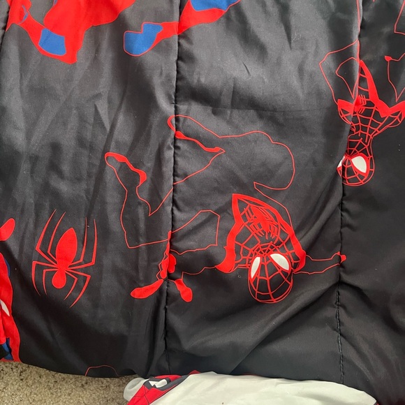 Spider-Man Themed Bedding Set - Picture 6 of 6